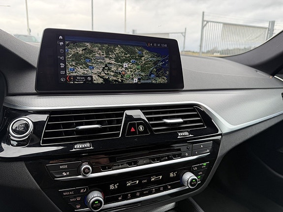 BMW 530e 15 of 21