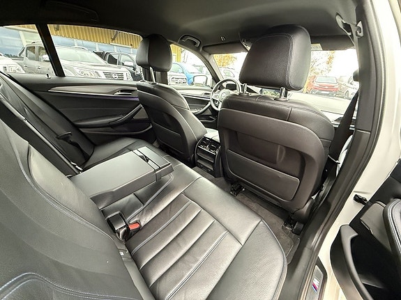BMW 530e 9 of 21