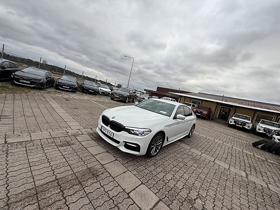 BMW 530e 21 of 21