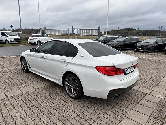 BMW 530e 2 of 21