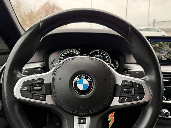 BMW 530e 14 of 21
