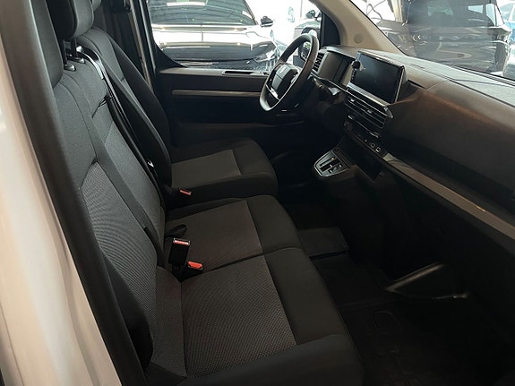 Peugeot e-Expert 15 of 25