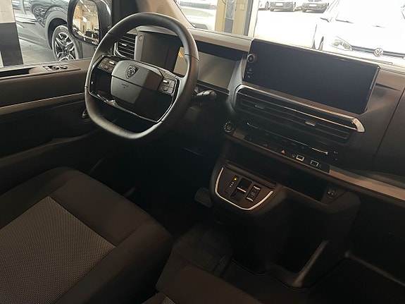 Peugeot e-Expert 16 of 25