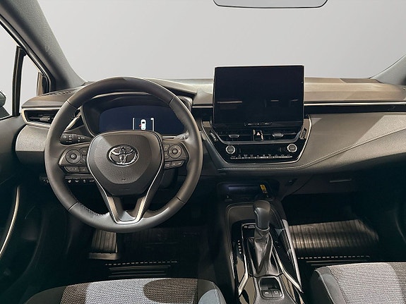 Toyota Corolla 9 of 12
