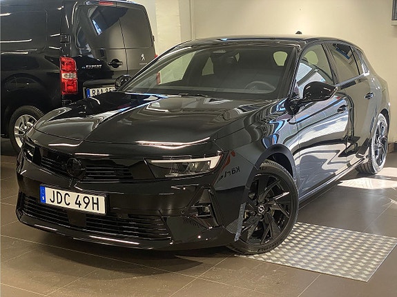 Opel Astra 4 of 5