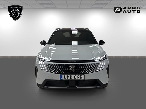 Peugeot 5008 2 of 5