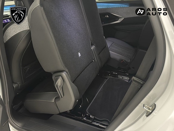 Peugeot 5008 17 of 20