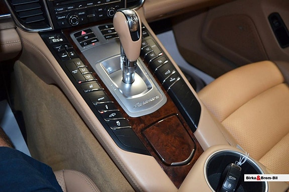 Porsche Panamera S 12 of 17