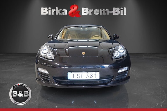 Porsche Panamera S 5 of 5
