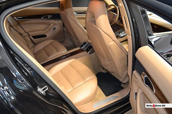 Porsche Panamera S 9 of 17