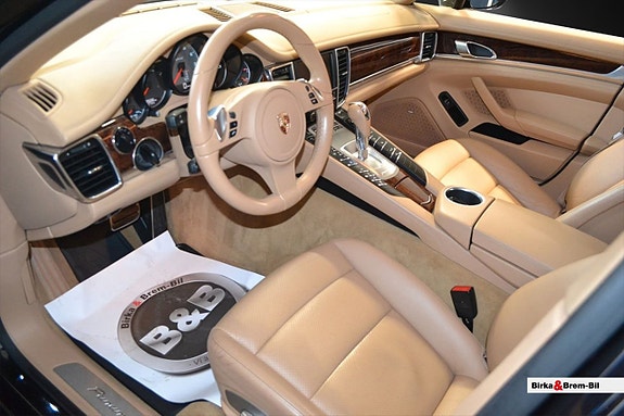 Porsche Panamera S 15 of 17