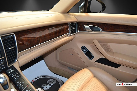 Porsche Panamera S 13 of 17
