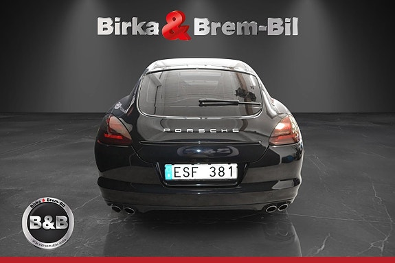 Porsche Panamera S 6 of 17