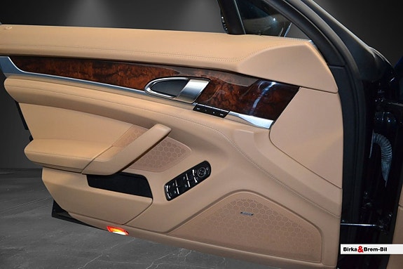 Porsche Panamera S 14 of 17