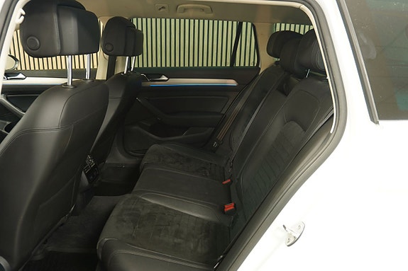 Volkswagen Passat 8 of 15