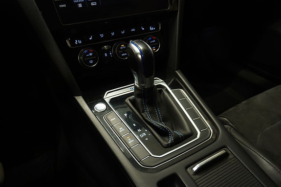 Volkswagen Passat 14 of 15