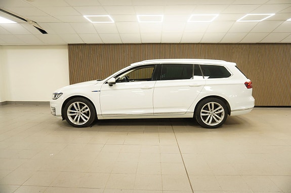 Volkswagen Passat 5 of 5