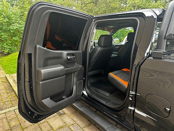 Chevrolet Silverado 1500 12 of 24