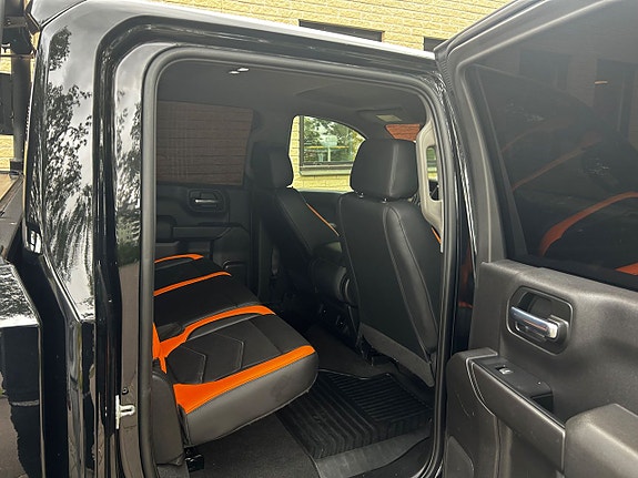 Chevrolet Silverado 1500 11 of 24
