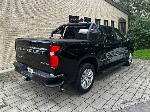 Chevrolet Silverado 1500 3 of 5