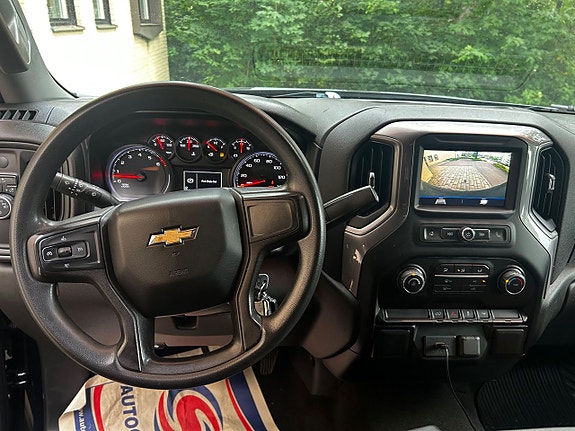 Chevrolet Silverado 1500 21 of 24