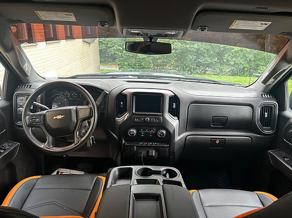 Chevrolet Silverado 1500 19 of 24