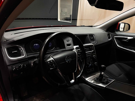 Volvo V60 13 of 22