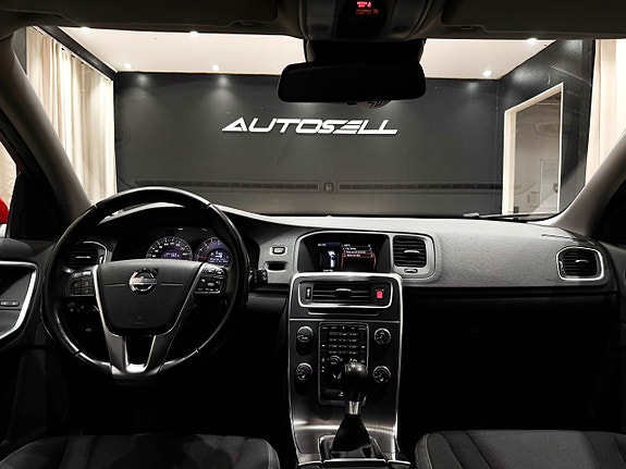 Volvo V60 18 of 22