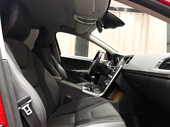 Volvo V60 15 of 22