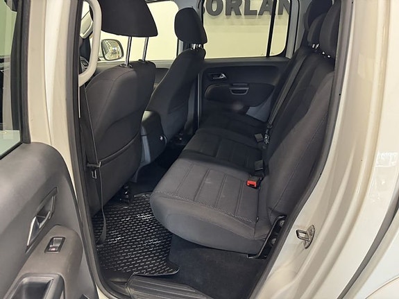 Volkswagen Amarok 7 of 10