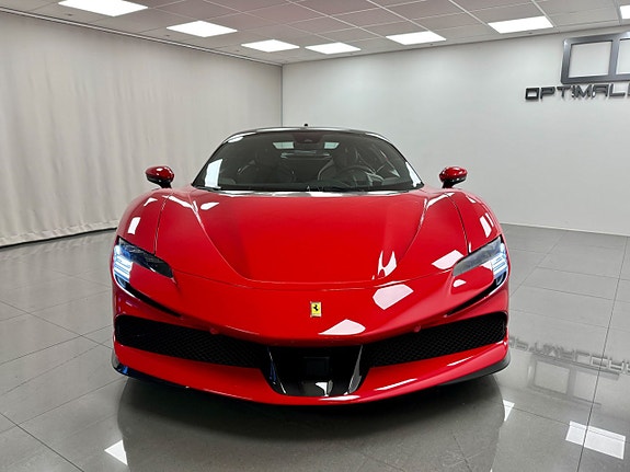 Ferrari SF90 Stradale 8 of 19