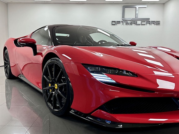 Ferrari SF90 Stradale 2 of 5