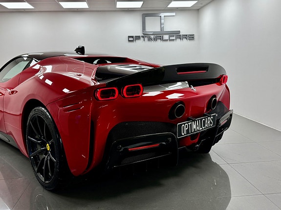 Ferrari SF90 Stradale 18 of 19