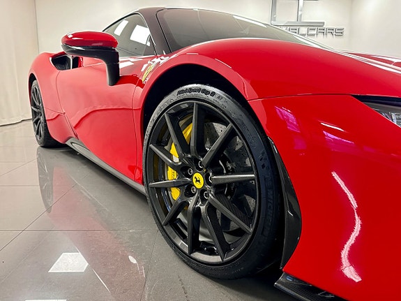 Ferrari SF90 Stradale 11 of 19