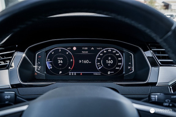 Volkswagen Passat Alltrack 7 of 11