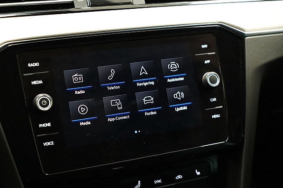 Volkswagen Passat Alltrack 10 of 13