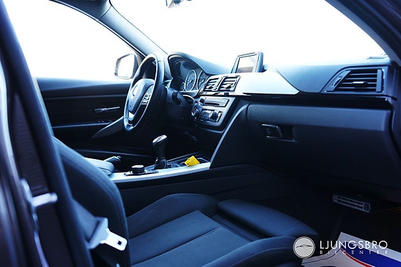 BMW 320 10 of 12