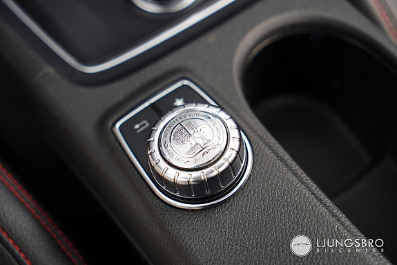 Mercedes-Benz CLA45 12 of 15