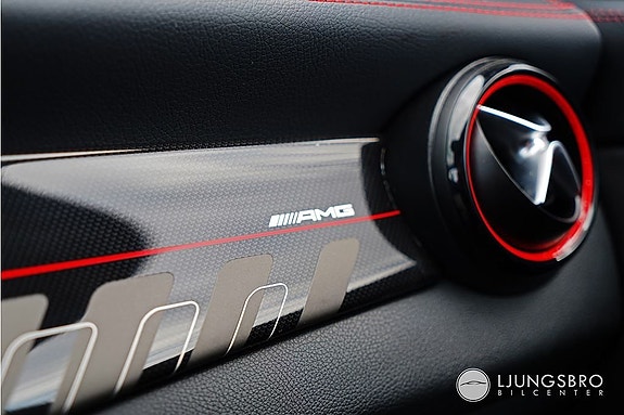 Mercedes-Benz CLA45 10 of 15