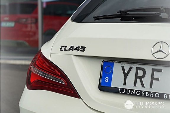 Mercedes-Benz CLA45 3 of 5