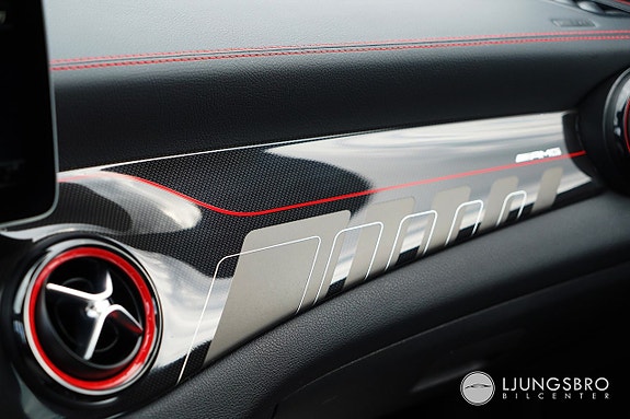 Mercedes-Benz CLA45 9 of 15