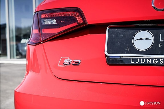 Audi S3 3 of 5