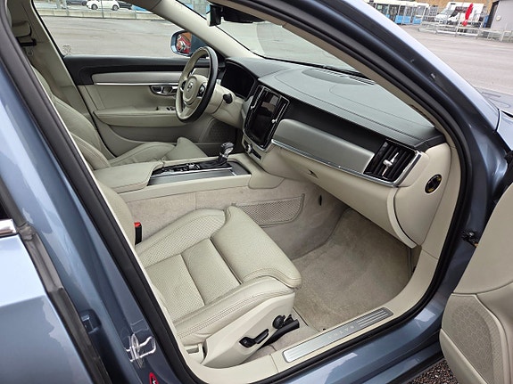 Volvo S90 11 of 12