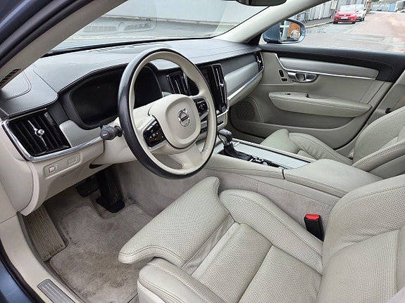 Volvo S90 12 of 12