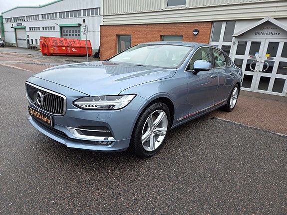 Volvo S90 2 of 5