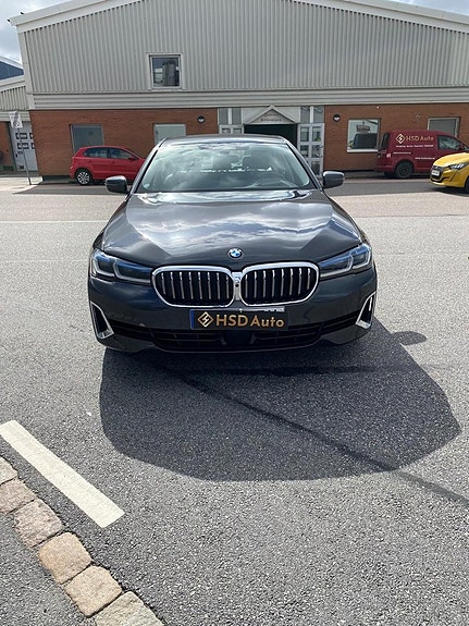 BMW 530e 15 of 16