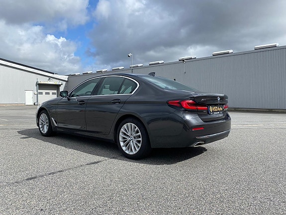 BMW 530e 8 of 16