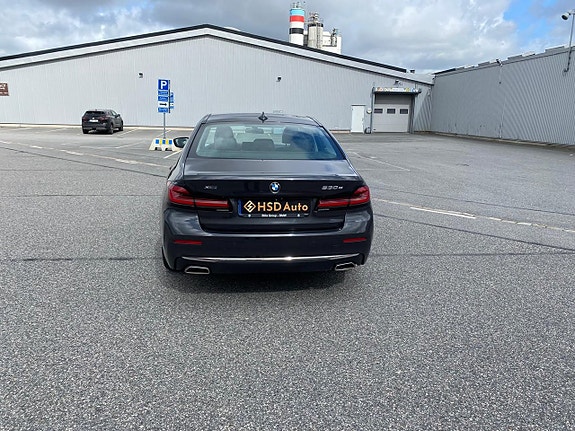 BMW 530e 9 of 16