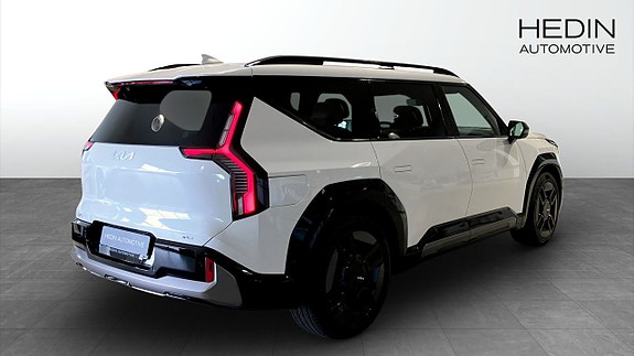 Kia EV9 2 of 13
