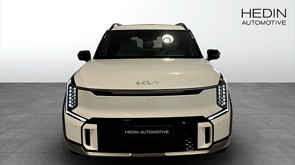 Kia EV9 8 of 13